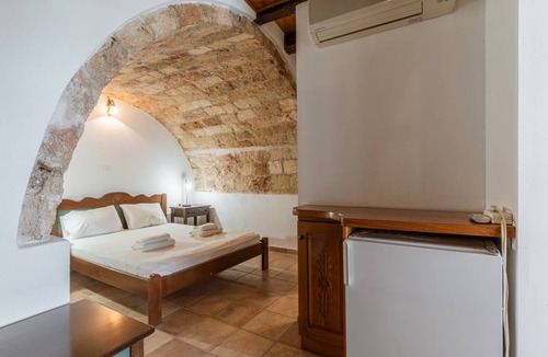 Monemvasia House | 120 m² House ∙ 3 bedrooms ∙ 6 guests