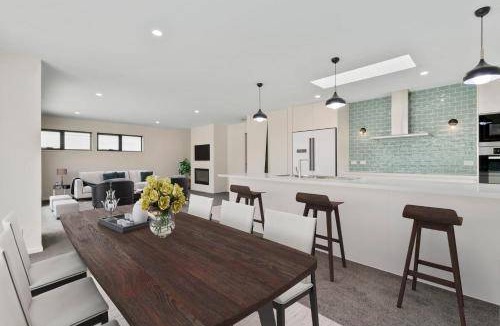 Sandy Bay House | 120 m² House ∙ 3 bedrooms ∙ 8 guests