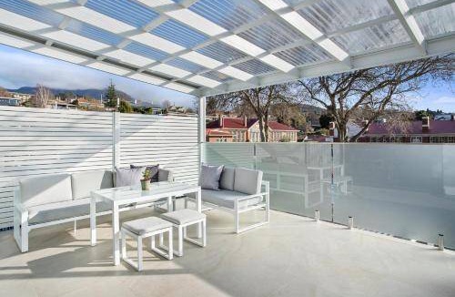 Sandy Bay House | 120 m² House ∙ 3 bedrooms ∙ 8 guests