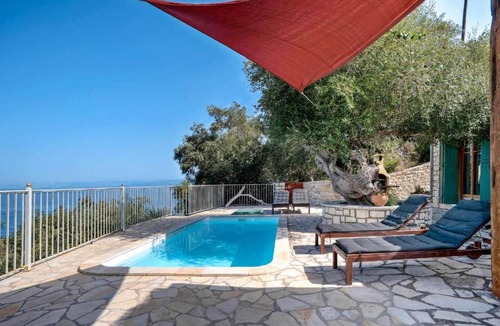 Longos Villa | 120 m² Villa ∙ 2 bedrooms ∙ 4 guests