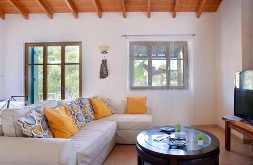 Longos Villa | 120 m² Villa ∙ 2 bedrooms ∙ 4 guests