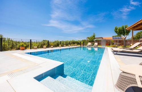 Thiramonas Villa | 120 m² Villa ∙ 2 bedrooms ∙ 4 guests