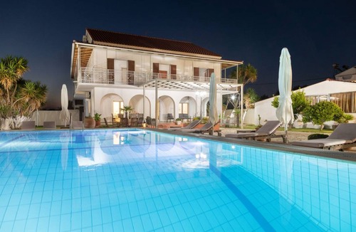 Roda Villa | 120 m² Villa ∙ 6 bedrooms ∙ 12 guests