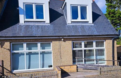 East Lothian House | 12A-1 Stobhill Road