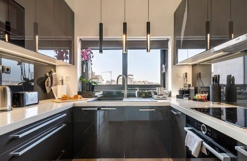 Thissio Apartment | 130 m² Apartment ∙ 2 bedrooms ∙ 5 guests