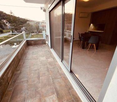 Salamis Apartment | 130 m² Apartment ∙ 4 bedrooms ∙ 5 guests