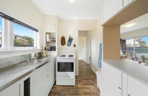 Paraparaumu Beach House | 130 m² House ∙ 3 bedrooms ∙ 5 guests