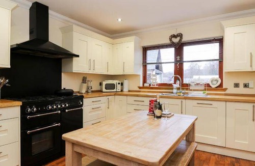 Roybridge House | 130 m² House ∙ 3 bedrooms ∙ 6 guests