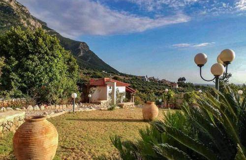 Xirokambos House | 130 m² House ∙ 4 bedrooms ∙ 12 guests
