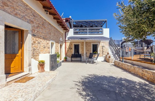 Thrapsano House | 130 m² House ∙ 5 bedrooms ∙ 8 guests