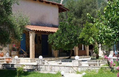 Igoumenitsa Villa | 134 m² Villa ∙ 4 bedrooms ∙ 8 guests