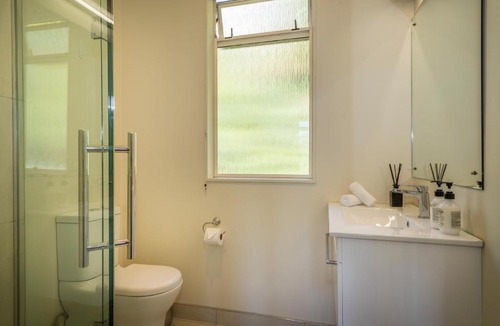 Kelvin Heights House | 135 Peninsula