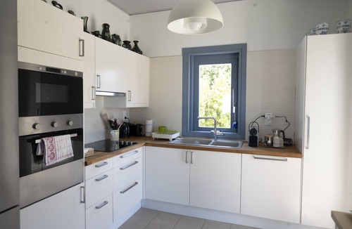 Ioulida Villa | 14 bedroom accommodation in Ioylis