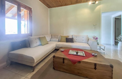 Karlovassi House | 140 m² House ∙ 3 bedrooms ∙ 6 guests