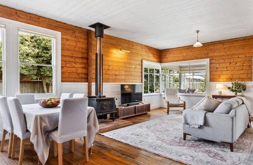 Kingston Beach House | 140 m² House ∙ 3 bedrooms ∙ 6 guests