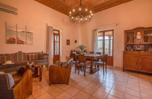 Makronas Villa | 140 m² Villa ∙ 3 bedrooms ∙ 6 guests