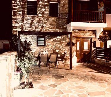 Agios Nikolaos Villa | 140 m² Villa ∙ 2 bedrooms ∙ 8 guests