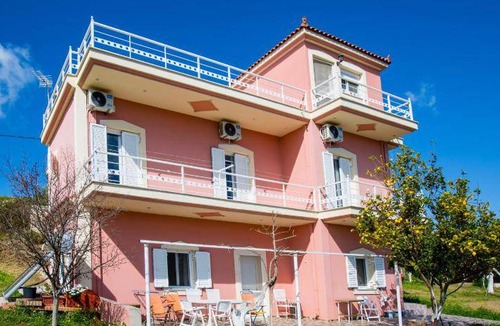 Paliki House | 142 m² House ∙ 3 bedrooms ∙ 6 guests