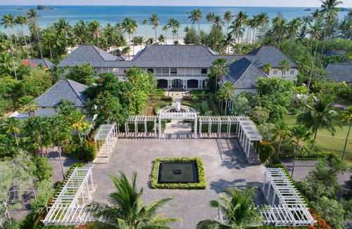 Lagoi Resort | 1426 m² Resort ∙ 3 bedrooms ∙ 127 guests