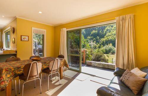 Arrowtown House | 145 m² House ∙ 4 bedrooms ∙ 10 guests