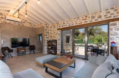 Mesonisia Villa | 145 m² Villa ∙ 4 bedrooms ∙ 8 guests