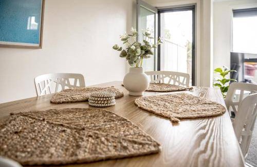 Ravenswood Apartment | 150 m² Apartment ∙ 1 bedroom ∙ 6 guests