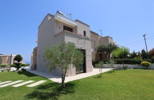 Haniotis Villa | 150 m² Villa ∙ 3 bedrooms ∙ 7 guests