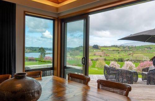 Karapiro Cabin | 155 m² Lodge ∙ 5 bedrooms ∙ 12 guests