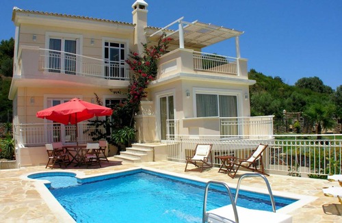 Agia Triada Villa | 155 m² Villa ∙ 4 bedrooms ∙ 9 guests