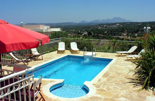 Agia Triada Villa | 155 m² Villa ∙ 4 bedrooms ∙ 9 guests