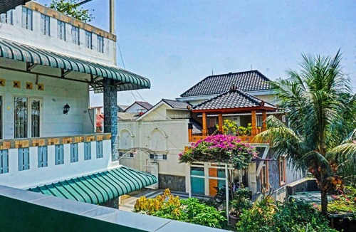 Bogor Hotel | 16 m² Hotel ∙ 2 guests