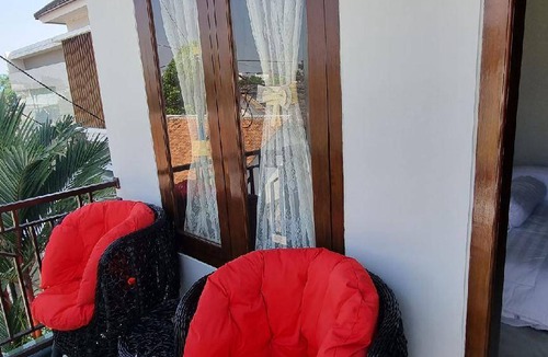 Depok House | 164 m² House ∙ 5 bedrooms ∙ 15 guests