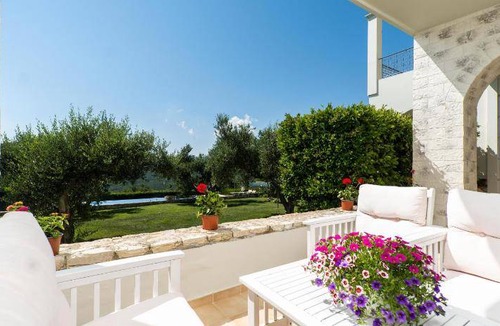 Darmarochori Resort | 170 m² Resort ∙ 3 bedrooms ∙ 6 guests