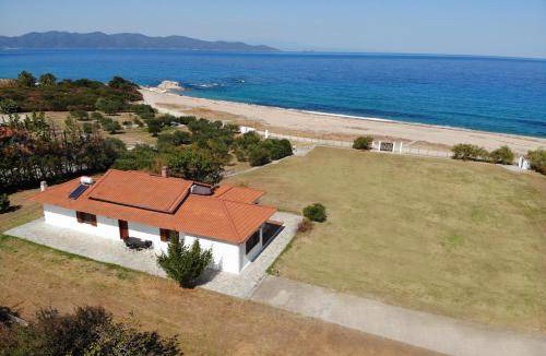 Aristotelis Villa | 170 m² Villa ∙ 5 bedrooms ∙ 12 guests