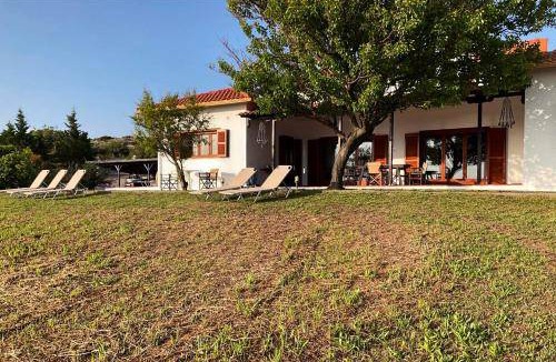 Aristotelis Villa | 170 m² Villa ∙ 5 bedrooms ∙ 12 guests