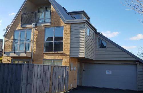 Riccarton House | 175 m² House ∙ 5 bedrooms ∙ 11 guests