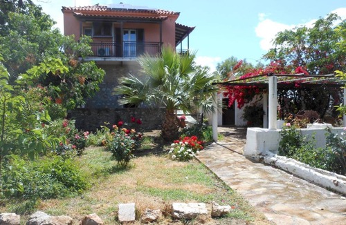 Leonidio House | 175 m² House ∙ 4 bedrooms ∙ 8 guests