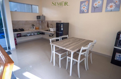 Setiabudi Villa | 178 m² Villa ∙ 4 bedrooms ∙ 9 guests