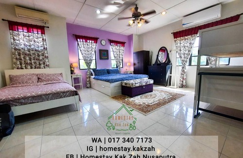 Seri Kembangan House | 186 m² House ∙ 3 bedrooms ∙ 14 guests