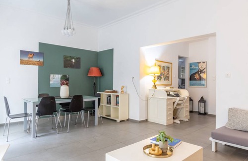 Neos Kosmos House | 190 m² House ∙ 4 bedrooms ∙ 13 guests