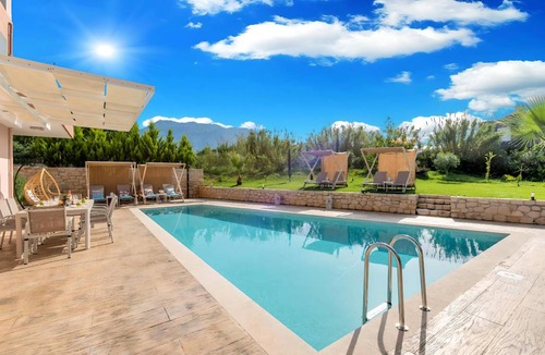 Kavros House | 190 m² House ∙ 3 bedrooms ∙ 12 guests