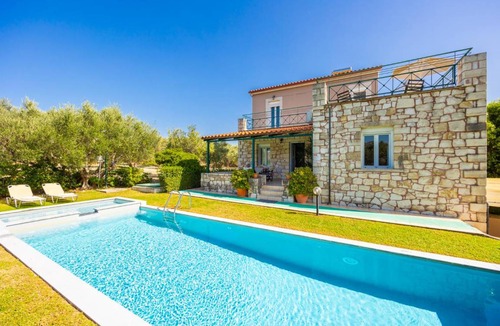 Katochori Villa | 190 m² Villa ∙ 3 bedrooms ∙ 6 guests