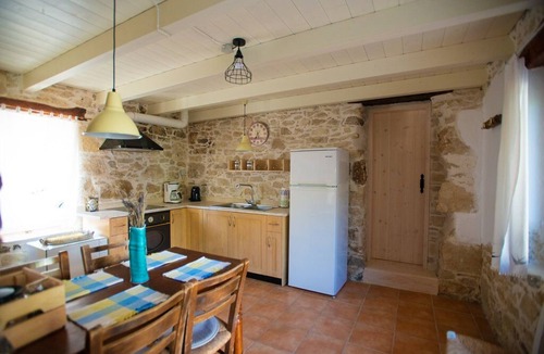 Sivas Apartment | 1936 Stone apartment Sivas Crete Chelidoni II (ΑΜΑ) 00000115623