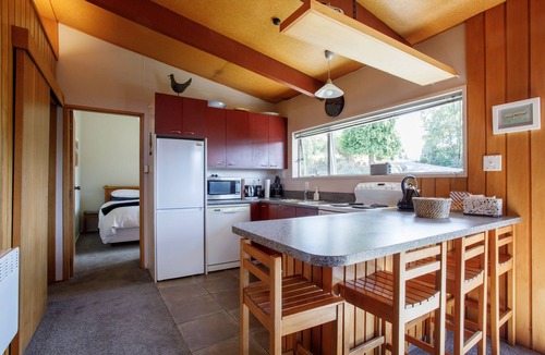 Wanaka Cottage | 1970's Renovated,self contained 2 bedroom bach