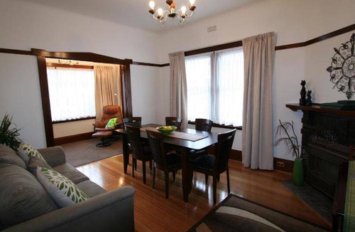 Moonah Apartment | 199 m² Serviced apartment ∙ 4 bedrooms ∙ 10 guests
