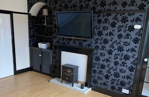 Bucksburn Apartment | 2 Bed, self catering apartment - 5 mins airport, 10 mins city centre