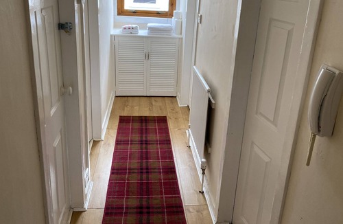 Bucksburn Apartment | 2 Bed, self catering apartment - 5 mins airport, 10 mins city centre