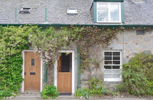 Blairgowrie Cottage | 2 bedroom accommodation in Kirkmichael, near Pitlochry