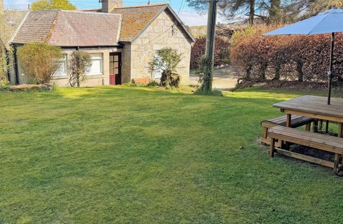 Alford Cottage | 2 bedroom accommodation in Alford