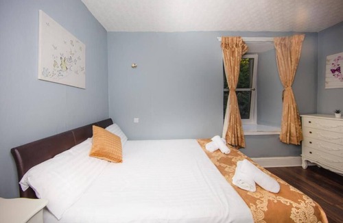 Bruntsfield House | 2 bedroom Apartment in City Centre location